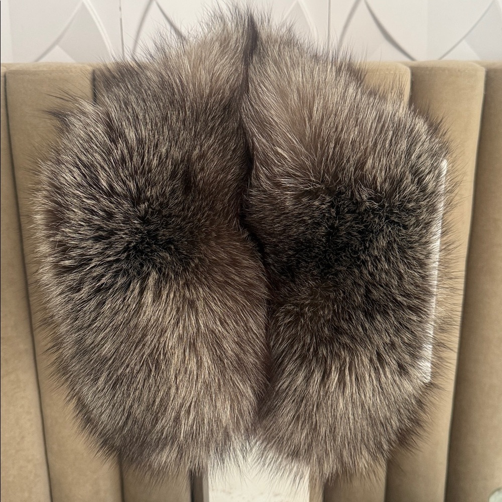 Saga furs crystal fox fur scarf clip on collar - Picture 1 of 10